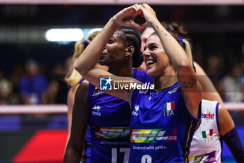 2023-08-18 - Alessia Orro #8 of Italy celebrates the victory at the end of the match during CEV EuroVolley 2023 women Final Round Pool B volleyball match between Italy and Zwitzerland at Arena di Monza, Monza, Italy on August 18, 2023 - CEV EUROVOLLEY 2023 - WOMEN - ITALY VS SWITZERLAND - INTERNATIONALS - VOLLEYBALL