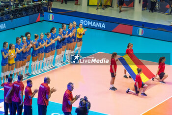 2023-08-19 - Players of Romania during anthem - CEV EUROVOLLEY 2023 - WOMEN - ROMANIA VS SWITZERLAND - INTERNATIONALS - VOLLEYBALL