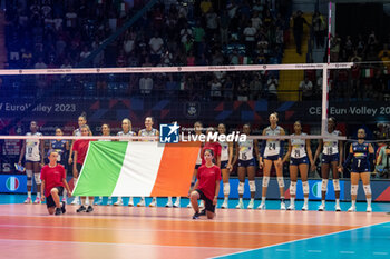 2023-08-19 - Italy players during anthem - CEV EUROVOLLEY 2023 - WOMEN - BULGARIA VS ITALY - INTERNATIONALS - VOLLEYBALL