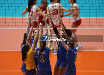 2023-08-22 - Team Romania during the CEV EuroVolley 2023 match between the national teams of Romania and Bulgaria, on 22 August 2023 at pala Giani Asti Turin Italy. Photo Nderim KACELI - CEV EUROVOLLEY 2023 - WOMEN - BULGARIA VS ROMANIA - INTERNATIONALS - VOLLEYBALL