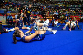 2023-08-22 - Players of Italy during warm up - CEV EUROVOLLEY 2023 - WOMEN - ITALY VS BOSNIA & HERZEGOVINA - INTERNATIONALS - VOLLEYBALL