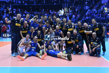 2023-09-14 - ITALY Team celebrate the victory during the CEV Eurovolley 2023 semifinal match between Italy vs France, Palazzo dello Sport in Rome, Italy, on September 14, 2023. - SEMIFINAL - ITALY VS FRANCE - CEV EUROVOLLEY MEN - VOLLEYBALL