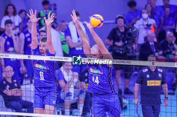2023-09-16 - Simone Giannelli (Italy) and Gianluca Galassi (Italy) - GOLD MEDAL FINAL - ITALY VS POLAND - CEV EUROVOLLEY MEN - VOLLEYBALL