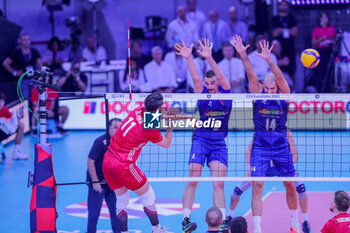 2023-09-16 - Simone Giannelli (Italy) and Gianluca Galassi (Italy) - GOLD MEDAL FINAL - ITALY VS POLAND - CEV EUROVOLLEY MEN - VOLLEYBALL