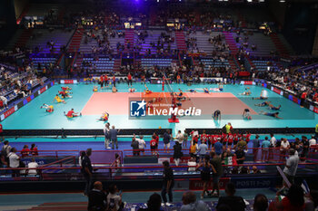 2023-09-09 - Italy and North Macedonia teams during warm up - EIGHT FINAL - ITALY VS NORTH MACEDONIA - CEV EUROVOLLEY MEN - VOLLEYBALL