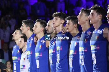 2023-09-09 - Italy team during national anthem - EIGHT FINAL - ITALY VS NORTH MACEDONIA - CEV EUROVOLLEY MEN - VOLLEYBALL