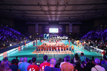 2023-09-09 - The Netherlands and Germany teams during national anthems - EIGHT FINAL - THE NETHERLAND VS GERMANY - CEV EUROVOLLEY MEN - VOLLEYBALL