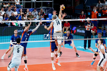 2023-09-12 - Italy's Gianluca Galassi in action - QUARTER FINAL - ITALY VS THE NETHERLANDS - CEV EUROVOLLEY MEN - VOLLEYBALL