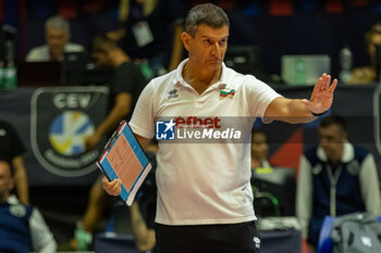2023-08-17 - Head coach MICELLI Lorenzo (Bulgaria) - CEV EUROVOLLEY 2023 - WOMEN - BOSNIA & HERZEGOVINA VS BULGARIA - INTERNATIONALS - VOLLEYBALL