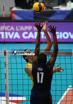 2023-08-22 - Myriam Sylla of Italy and Jovana Biberdzic of Bosnia and Herzegovina during the CEV EuroVolley 2023 match between the national teams of Romania and Bulgaria, on 22 August 2023 at pala Giani Asti Turin Italy. Photo Nderim KACELI - CEV EUROVOLLEY 2023 - WOMEN - ITALY VS BOSNIA & HERZEGOVINA - INTERNATIONALS - VOLLEYBALL