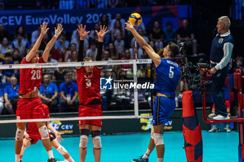 2023-08-28 - MICHIELETTO Alessandro (Italy) during the CEV EuroVolley 2023 men Final Round Pool A, match between Italy and Belgium at Unipol Arena Bologna, Italy, on August 28, 2023 - CEV EUROVOLLEY 2023 - MEN - BELGIUM VS ITALY - INTERNATIONALS - VOLLEYBALL