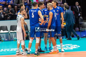 2023-08-28 - Italy players during the CEV EuroVolley 2023 men Final Round Pool A, match between Italy and Belgium at Unipol Arena Bologna, Italy, on August 28, 2023 - CEV EUROVOLLEY 2023 - MEN - BELGIUM VS ITALY - INTERNATIONALS - VOLLEYBALL