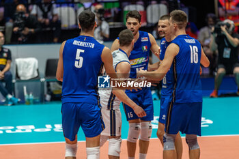 2023-08-28 - Happiness of Italy players during the CEV EuroVolley 2023 men Final Round Pool A, match between Italy and Belgium at Unipol Arena Bologna, Italy, on August 28, 2023 - CEV EUROVOLLEY 2023 - MEN - BELGIUM VS ITALY - INTERNATIONALS - VOLLEYBALL