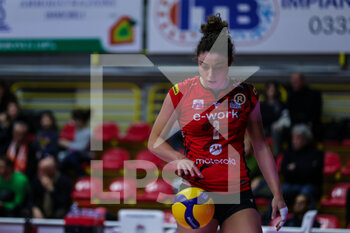 2023-01-07 - Alice Degradi #2 of UYBA Unet E-Work Busto Arsizio in action during Volley Serie A women 2022/23 volleyball match between UYBA Unet E-Work Busto Arsizio and Il Bisonte Firenze at E-Work Arena, Busto Arsizio, Italy on January 07, 2023 - E-WORK BUSTO ARSIZIO VS IL BISONTE FIRENZE - SERIE A1 WOMEN - VOLLEYBALL