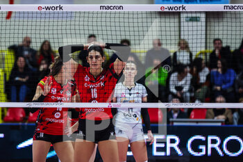 2023-01-07 - Katerina Zakchaiou #16 of UYBA Unet E-Work Busto Arsizio seen during Volley Serie A women 2022/23 volleyball match between UYBA Unet E-Work Busto Arsizio and Il Bisonte Firenze at E-Work Arena, Busto Arsizio, Italy on January 07, 2023 - E-WORK BUSTO ARSIZIO VS IL BISONTE FIRENZE - SERIE A1 WOMEN - VOLLEYBALL