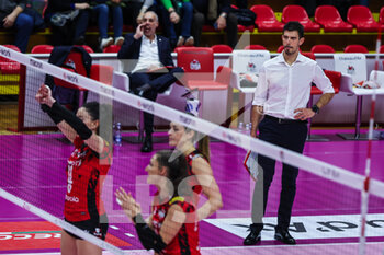 2023-01-07 - Marco Musso head coach of UYBA Unet E-Work Busto Arsizio seen during Volley Serie A women 2022/23 volleyball match between UYBA Unet E-Work Busto Arsizio and Il Bisonte Firenze at E-Work Arena, Busto Arsizio, Italy on January 07, 2023 - E-WORK BUSTO ARSIZIO VS IL BISONTE FIRENZE - SERIE A1 WOMEN - VOLLEYBALL