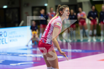 2023-01-15 - Disappointment of ALESSIA ORRO (Vero Volley Milano) during the 15th day of the Serie A1 Women between Vero Volley Milano vs Trasportipesanti Casalmaggiore - VERO VOLLEY MILANO VS TRASPORTIPESANTI CASALMAGGIORE - SERIE A1 WOMEN - VOLLEYBALL