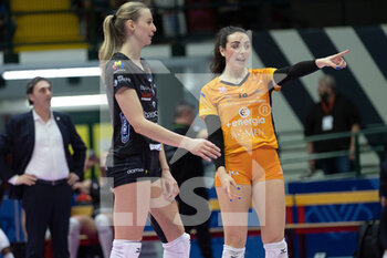 2023-02-04 - Stephanie Samedy (Perugia Volley) and Martina Armini (Perugia Volley) - VERO VOLLEY MILANO VS BARTOCCINI-FORTINFISSI PERUGIA - SERIE A1 WOMEN - VOLLEYBALL