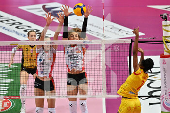 2023-02-05 - Agnese Cecconello (Bosca Cuneo)
 - Kuznetsova Sofya (Bosca Cuneo)
 - Lorrayna Marys
Da Silva (Bergamo) - CUNEO GRANDA VOLLEY VS VOLLEY BERGAMO 1991 - SERIE A1 WOMEN - VOLLEYBALL