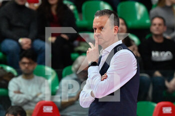 2023-02-05 - Stefano
Micoli (Bergamo) head coach - CUNEO GRANDA VOLLEY VS VOLLEY BERGAMO 1991 - SERIE A1 WOMEN - VOLLEYBALL