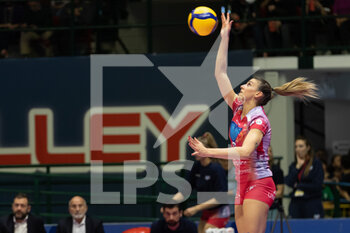 2023-04-01 - Alessia Orro (Vero Volley Milano) at service - VERO VOLLEY MILANO VS IL BISONTE FIRENZE - SERIE A1 WOMEN - VOLLEYBALL
