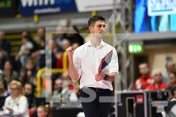 2023-04-08 - Head Coach Musso Marco of E-Work Busto Arsizio during the Volleyball Italian Serie A Women Championship - -Work Busto Arsizio vs Vero Volley Milano, on Avril 8th, 2023, at E-work Arena, Busto Arsizio, Italy Credit: Tiziano Ballabio - E-WORK BUSTO ARSIZIO VS VERO VOLLEY MILANO - SERIE A1 WOMEN - VOLLEYBALL