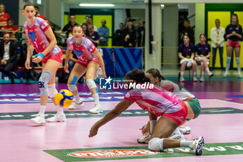 2023-05-13 - Myriam Sylla (Vero Volley Milano) on defense - PLAY OFF - FINAL - VERO VOLLEY MILANO VS PROSECCO DOC IMOCO CONEGLIANO - SERIE A1 WOMEN - VOLLEYBALL