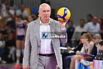 2023-10-08 - Head coach Massimo Barbolini of Savino Del Bene Scandicci - SAVINO DEL BENE SCANDICCI VS IL BISONTE FIRENZE - SERIE A1 WOMEN - VOLLEYBALL