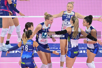 2023-10-08 - Players of Il Bisonte Firenze celebrate - SAVINO DEL BENE SCANDICCI VS IL BISONTE FIRENZE - SERIE A1 WOMEN - VOLLEYBALL