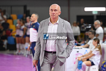 2023-10-08 - Head coach Massimo Barbolini of Savino Del Bene Scandicci - SAVINO DEL BENE SCANDICCI VS IL BISONTE FIRENZE - SERIE A1 WOMEN - VOLLEYBALL