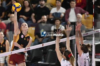 2023-10-22 - Rose Schwan Courtney Rose of Roma Volley Club during the 3rd round of the Serie A1 Women's Volleyball Championship between Roma Volley Club and UYBA Busto Arsizio on 21 October 2023 at the Palazzetto dello Sport in Rome. - ROMA VOLLEY CLUB VS UYBA VOLLEY BUSTO ARSIZIO - SERIE A1 WOMEN - VOLLEYBALL