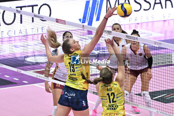 2023-11-22 - Spike of Sarah Fahr (Prosecco Doc Imoco Conegliano) - PROSECCO DOC IMOCO CONEGLIANO VS ROMA VOLLEY CLUB - SERIE A1 WOMEN - VOLLEYBALL