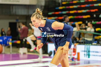 2023-10-29 - Ekaterina Antropova (Savino Del Bene Scandicci) warm up - SAVINO DEL BENE SCANDICCI VS TRASPORTIPESANTI CASALMAGGIORE - SERIE A1 WOMEN - VOLLEYBALL