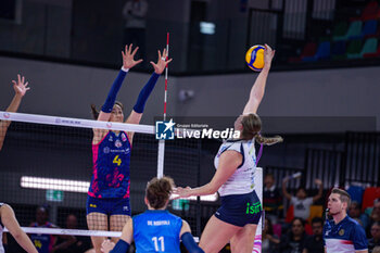 2023-10-29 - Breana Edwards (Trasportipesanti Casalmaggiore) against Ting Zhu (Savino Del Bene Scandicci) - SAVINO DEL BENE SCANDICCI VS TRASPORTIPESANTI CASALMAGGIORE - SERIE A1 WOMEN - VOLLEYBALL