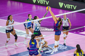 2023-10-29 - Monster block of Sara Alberti (Savino Del Bene Scandicci) - SAVINO DEL BENE SCANDICCI VS TRASPORTIPESANTI CASALMAGGIORE - SERIE A1 WOMEN - VOLLEYBALL