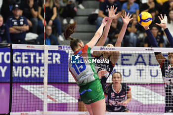 2023-11-04 - Ungureanu attack for Pinerolo during Volley Serie A1 F match between Reale Mutua Fener Chieri '76 and Wash4green Pinerolo at Palafenera, Chieri (TO) - REALE MUTUA FENERA CHIERI 76 VS WASH4GREEN PINEROLO - SERIE A1 WOMEN - VOLLEYBALL