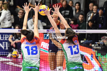 2023-11-04 - Avery Skinner for Chieri during Volley Serie A1 F match between Reale Mutua Fener Chieri '76 and Wash4green Pinerolo at Palafenera, Chieri (TO) - REALE MUTUA FENERA CHIERI 76 VS WASH4GREEN PINEROLO - SERIE A1 WOMEN - VOLLEYBALL