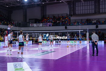 2023-11-05 - the teams observe a minute's silence due to the flooding in Tuscany - IL BISONTE FIRENZE VS TRASPORTIPESANTI CASALMAGGIORE - SERIE A1 WOMEN - VOLLEYBALL