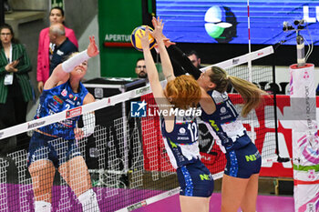 2023-11-12 - Spike of Kathryn Plummer ( Prosecco Doc Imoco Conegliano ) - PROSECCO DOC IMOCO CONEGLIANO VS IL BISONTE FIRENZE - SERIE A1 WOMEN - VOLLEYBALL
