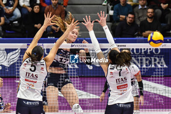 2023-11-18 - Camilla Weitzel of Chieri '76 attack during Volley Serie A1 F match between Reale Mutua Fenera Chieri '76 and Itas Trentino Volley at PalaFenera, Chieri - REALE MUTUA FENERA CHIERI 76 VS ITAS TRENTINO - SERIE A1 WOMEN - VOLLEYBALL