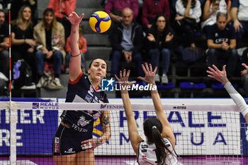 2023-11-18 - Martha Anthouli of Chieri '76 in action during Volley Serie A1 F match between Reale Mutua Fenera Chieri '76 and Itas Trentino Volley at PalaFenera, Chieri - REALE MUTUA FENERA CHIERI 76 VS ITAS TRENTINO - SERIE A1 WOMEN - VOLLEYBALL