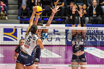 2023-11-18 - Franchesca Michieletto of Itas Trentino Volley in action during Volley Serie A1 F match between Reale Mutua Fenera Chieri '76 and Itas Trentino Volley at PalaFenera, Chieri - REALE MUTUA FENERA CHIERI 76 VS ITAS TRENTINO - SERIE A1 WOMEN - VOLLEYBALL