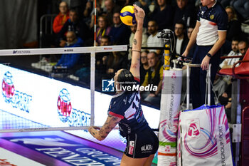 2023-11-18 - Martha Anthouli of Chieri '76 during Volley Serie A1 F match between Reale Mutua Fenera Chieri '76 and Itas Trentino Volley at PalaFenera, Chieri - REALE MUTUA FENERA CHIERI 76 VS ITAS TRENTINO - SERIE A1 WOMEN - VOLLEYBALL