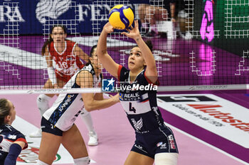 2023-11-18 - Rachele Morello of Chieri '76 in action during Volley Serie A1 F match between Reale Mutua Fenera Chieri '76 and Itas Trentino Volley at PalaFenera, Chieri - REALE MUTUA FENERA CHIERI 76 VS ITAS TRENTINO - SERIE A1 WOMEN - VOLLEYBALL