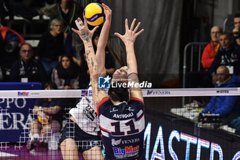 2023-11-18 - Giulia Angelina of Itas Trentino Volley in action during Volley Serie A1 F match between Reale Mutua Fenera Chieri '76 and Itas Trentino Volley at PalaFenera, Chieri - REALE MUTUA FENERA CHIERI 76 VS ITAS TRENTINO - SERIE A1 WOMEN - VOLLEYBALL