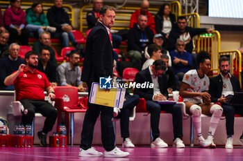2023-11-26 - Massimo Bellano Head Coach of Cuneo Granda Volley looks on during Volley Serie A women 2023/24 match between UYBA E-Work Volley Busto Arsizio and Cuneo Granda Volley at E-Work Arena, Busto Arsizio, Italy on November 26, 2023 - UYBA VOLLEY BUSTO ARSIZIO VS CUNEO GRANDA VOLLEY - SERIE A1 WOMEN - VOLLEYBALL