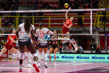 2023-11-26 - Federica Carletti #11 of UYBA E-Work Volley Busto Arsizio seen in action during Volley Serie A women 2023/24 match between UYBA E-Work Volley Busto Arsizio and Cuneo Granda Volley at E-Work Arena, Busto Arsizio, Italy on November 26, 2023 - UYBA VOLLEY BUSTO ARSIZIO VS CUNEO GRANDA VOLLEY - SERIE A1 WOMEN - VOLLEYBALL