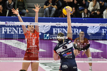 2023-12-03 - Madison Kingdon of Chieri '76 during Serie A1 Femminile match between Reale Mutua Fenera Chieri '76 and UYBA Volley Busto Arsizio at Palafenera, Chieri (TO) - REALE MUTUA FENERA CHIERI 76 VS UYBA VOLLEY BUSTO ARSIZIO - SERIE A1 WOMEN - VOLLEYBALL