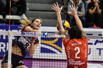 2023-12-03 - Kaja Grobelna of Chieri '76 in action during Serie A1 Femminile match between Reale Mutua Fenera Chieri '76 and UYBA Volley Busto Arsizio at Palafenera, Chieri (TO) - REALE MUTUA FENERA CHIERI 76 VS UYBA VOLLEY BUSTO ARSIZIO - SERIE A1 WOMEN - VOLLEYBALL