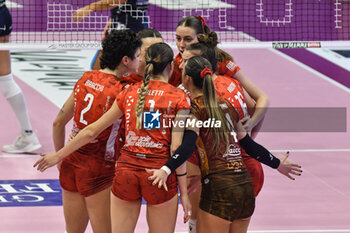 2023-12-03 - UYBA Volley Busto Arsizio celebrates scoring during Serie A1 Femminile match between Reale Mutua Fenera Chieri '76 and UYBA Volley Busto Arsizio at Palafenera, Chieri (TO) - REALE MUTUA FENERA CHIERI 76 VS UYBA VOLLEY BUSTO ARSIZIO - SERIE A1 WOMEN - VOLLEYBALL
